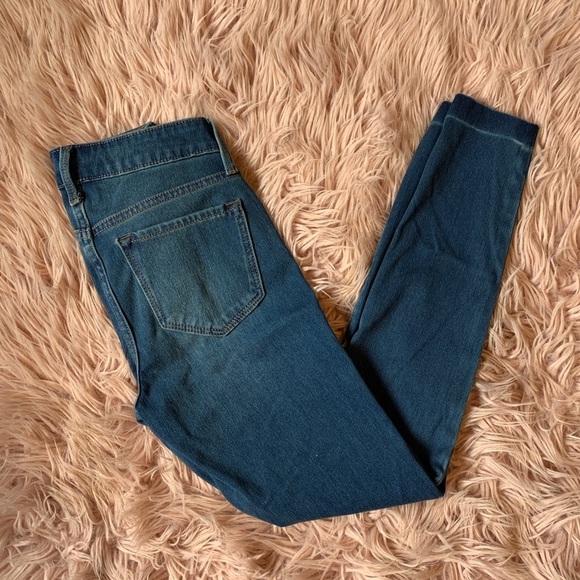 Old Navy Rockstar Jeans - Picture 2 of 4